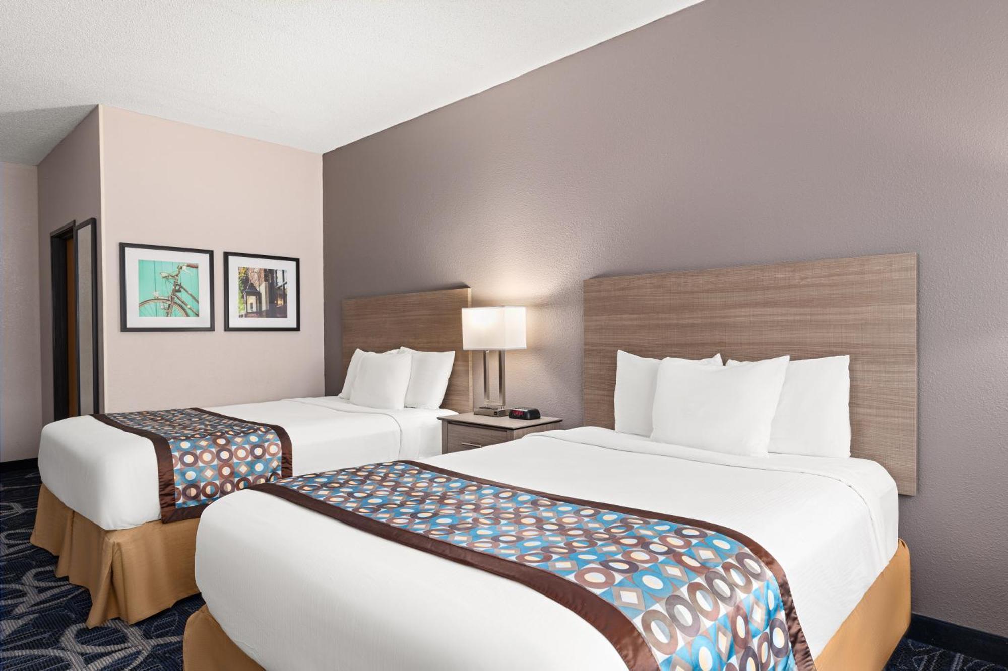 Hotel Baymont By Wyndham Waterloo Exterior foto
